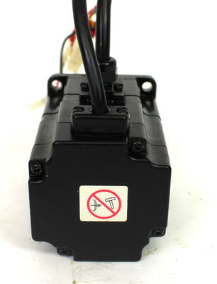 Yaskawa SGMPH-01A1A-YR21 AC SERVO MOTOR 100W 3000RPM 200V NEW
