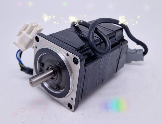 Yaskawa SGMPH-01A1E4C AC SERVO MOTOR 100W 3000RPM 200V 0.89A NEW