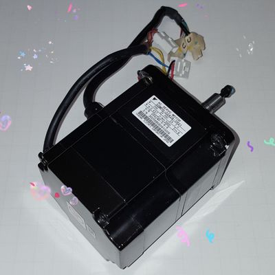 Yaskawa SGMPH-01A4A21 AC SERVO MOTOR 100W 3000RPM 200V 0.89A NEW