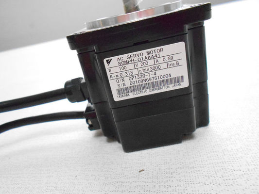 Yaskawa SGMPH-01ABA21 AC SERVO MOTOR 100W 3000RPM 200V 0.89A NEW