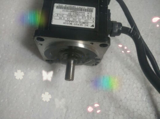 Yaskawa SGMPH-01ABA2C AC SERVO MOTOR 100W 3000RPM 200V 0.89A NEW