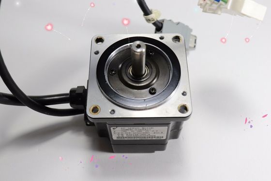Yaskawa SGMPH-01BAA21 AC SERVO MOTOR 100W 3000RPM 100V 2.2A NEW