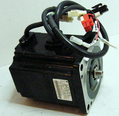 Yaskawa SGMPH-02A1A4B AC SERVO MOTOR 200W 3000RPM 200V 2A NEW