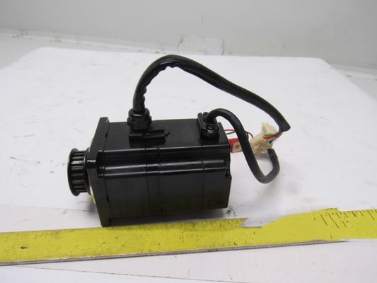 Yaskawa SGMPH-02A1A-YR12 AC SERVO MOTOR 200W 3000RPM 200V 2A NEW