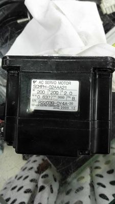 Yaskawa SGMPH-02BAA21 AC SERVO MOTOR 200W 3000RPM 200V 2A NEW