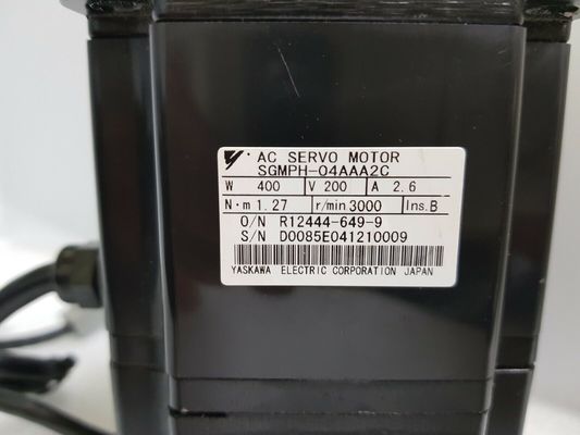 Yaskawa SGMPH-04AAA2C AC SERVO MOTOR 400W 3000RPM 200V 2.6A NEW