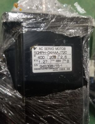 Yaskawa SGMPH-04AAAJ72C AC SERVO MOTOR 400W 3000RPM 200V 2.6A NEW