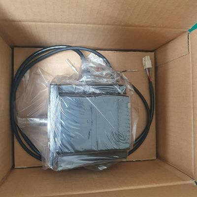 Yaskawa SGMPH-08A1A-YR11 AC SERVO MOTOR 750W 3000RPM 200V 4.1A NEW