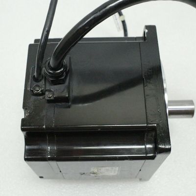 Yaskawa SGMPH-15A1A21 AC SERVO MOTOR 1.5KW 3000RPM 200V 7.5A NEW