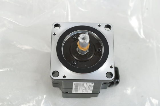 Yaskawa SGMPS-01ACA21 AC SERVO MOTOR 100W 3000RPM 200V 0.86A NEW