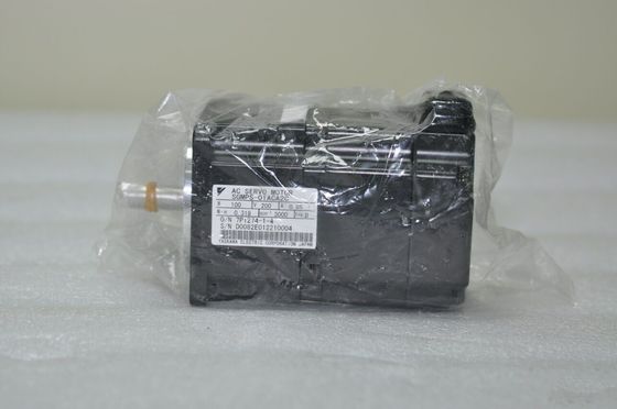 Yaskawa SGMPS-01ACA2C AC SERVO MOTOR 100W 3000RPM 200V 0.86A NEW