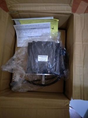 Yaskawa SGMPS-15ACA2B AC SERVO MOTOR 1.5KW 3000RPM 200V 9.2A NEW