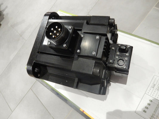 Yaskawa SGMRS-20A2A-YR21 AC SERVO MOTOR 2KW 1500RPM 200V 22.3A NEW