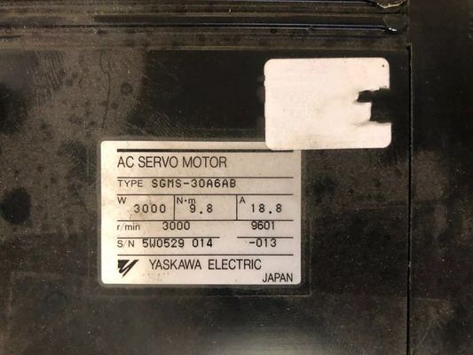 Yaskawa SGMS-30A6AB AC SERVO MOTOR 3KW 3000RPM 200V 18.8A NEW