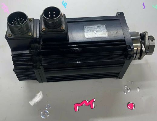 Yaskawa SGMSH-70ACA-FJ11 AC SERVO MOTOR 3KW 3000RPM 200V 18.8A NEW