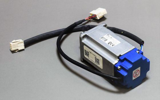 Yaskawa SJME-04AMB41 AC SERVO MOTOR NON-BRAKED 400W 200V NEW