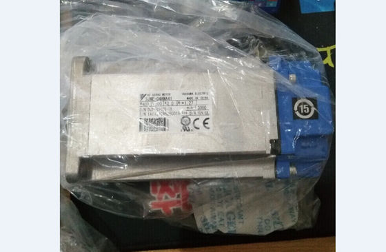 Yaskawa SJME-04AMA41 AC SERVO MOTOR 400W 3000RPM 200V 2A NEW