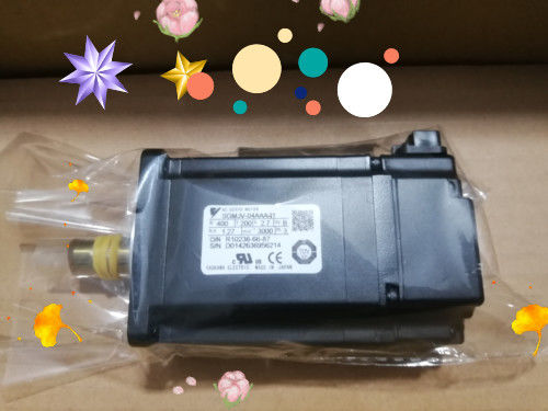 Yaskawa SGMJV-04AAA41 AC SERVO MOTOR 400W 3000RPM 200V 2.7A NEW