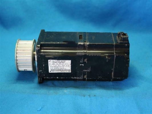 Yaskawa SGMAS-04ACA4C AC SERVO MOTOR 0.4KW 3000RPM 200V 2.6A NEW