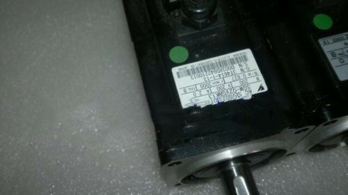 Yaskawa SGM-01VGNK13 AC Servo Motor 200W 3000RPM 200V 2A NEW