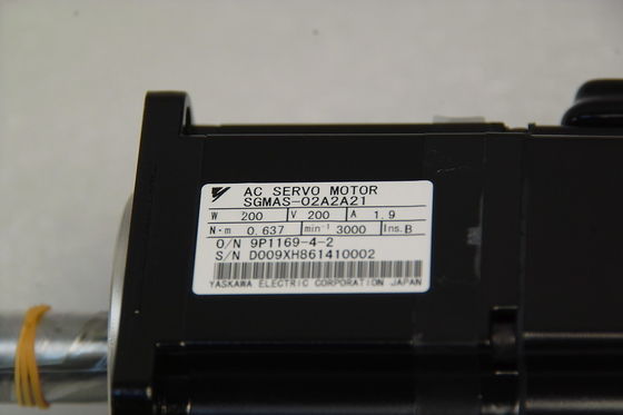 Yaskawa SGMAS-02A2A21 AC Servo Motor 200W 3000RPM 200V 2A NEW