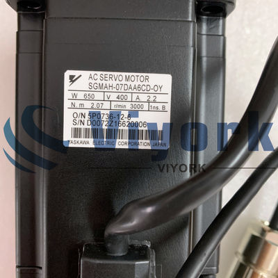 NEW Yaskawa SGMAH-07DAA6CD-OY AC Servo Motor 400W Small Capacity
