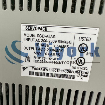 SGD-A5AS Yaskawa  50W Industrial Servo Drives 0.6AMP Servo Drive NEW