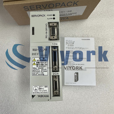 SGD-A5AS Yaskawa  50W Industrial Servo Drives 0.6AMP Servo Drive NEW