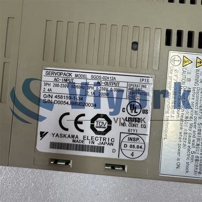 SGDS-02A12A Yaskawa Industrial Servo Drives 200-230V 2.4AMP 200W NEW