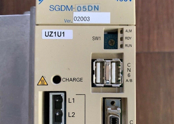 Yaskawa SGDM-05DN 0.5KW 3 Phase 380-480 VAC 50/60HZ Output 1.9AMP Original