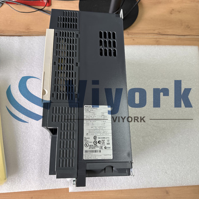 Schneider ATV71HD18N4Z SPEED DRIVE 25HP 460V ATV71LED KEYPAD NEW