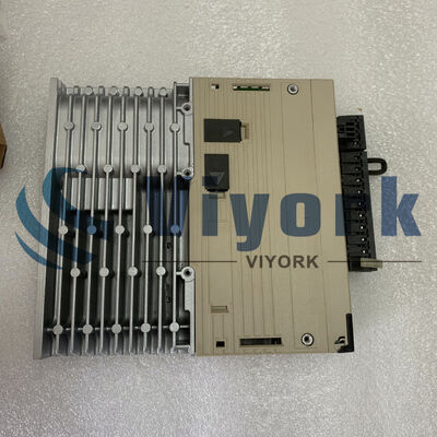 Yaskawa SGDV-2R8A11A SERVO DRIVE 3-PHASE 200-230VAC INPUT 50/60HZ 2AMP 400W NEW