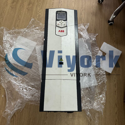 ABB ACS880-01-105A-3 INVERTER