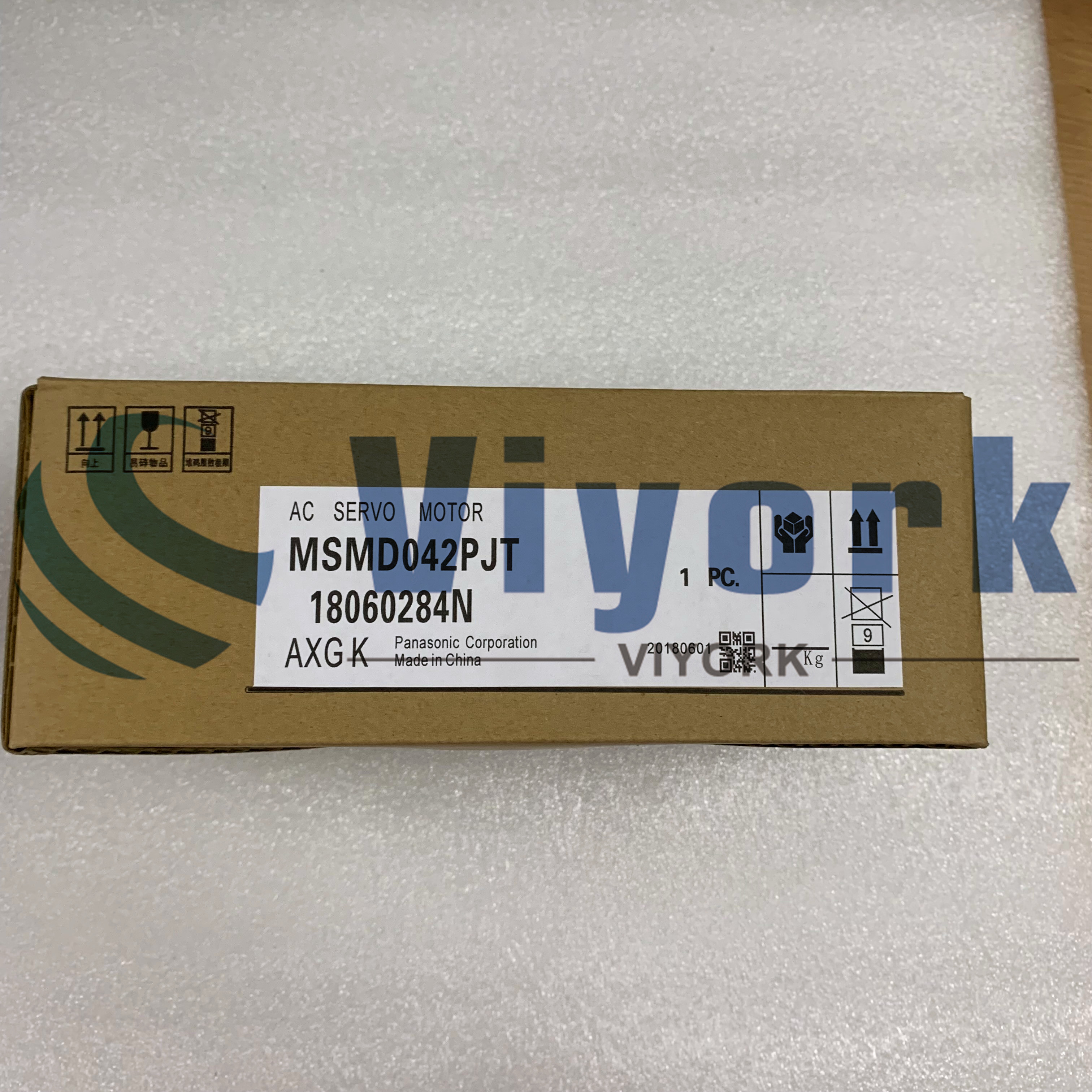 Panasonic MSMD042PJT AC SERVO MOTOR NEW